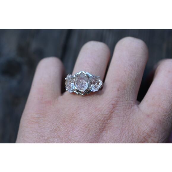 alternative raw diamond engagement rings, raw crystal size 4 5 6 7 8 8 9 10 11
